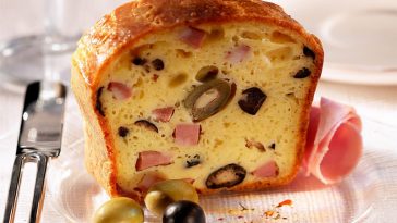 Cake au jambon et aux olives