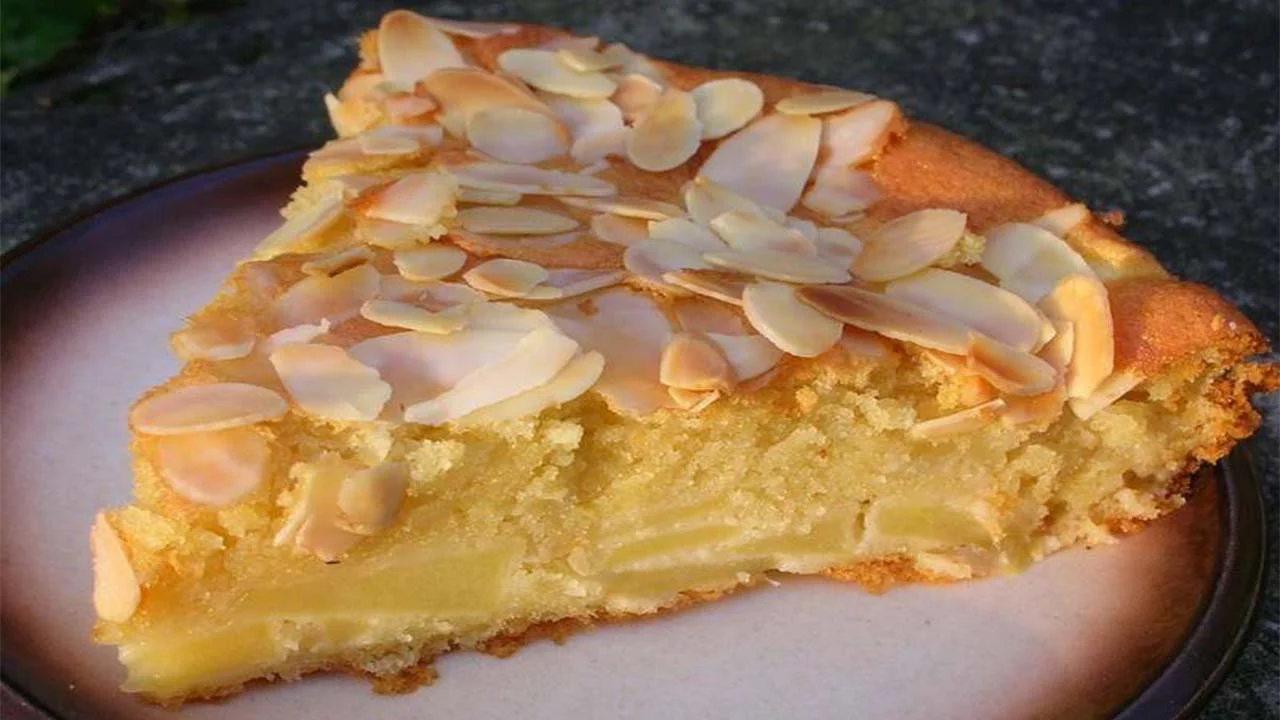 Gâteau moelleux aux pommes et aux amandes