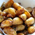 Pommes de terre confites à l'ail et au romarin