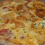 Quiche aux pommes de terre ,jambon cru et camembert