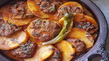 Tajine de pommes de terre et viande hachée