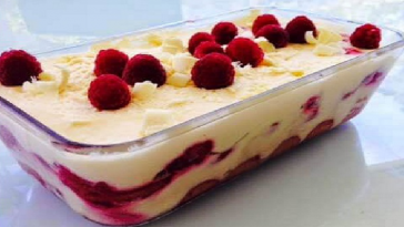 Tiramisu au chocolat blanc et framboises pour les gourmandises