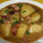 Ragoût de pommes de terre au lard