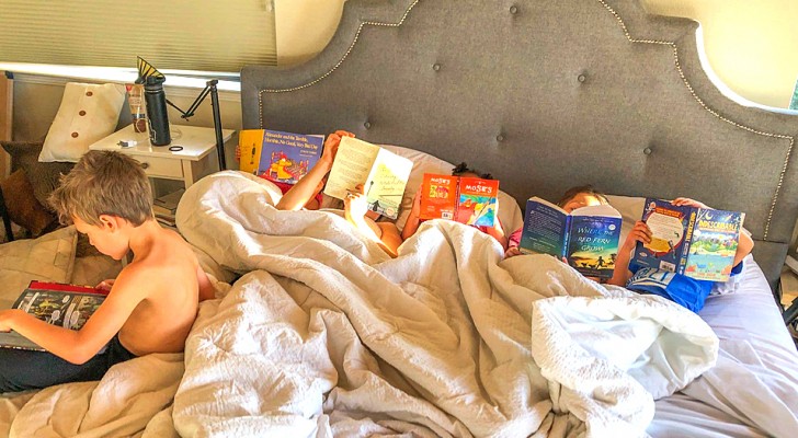 Elle interdit à ses enfants d'utiliser les tablettes et la télé : après 7 mois, les livres deviennent leur passe-temps favori