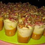 Verrines d'automne à la crème de panais,carotte, lardons et noix