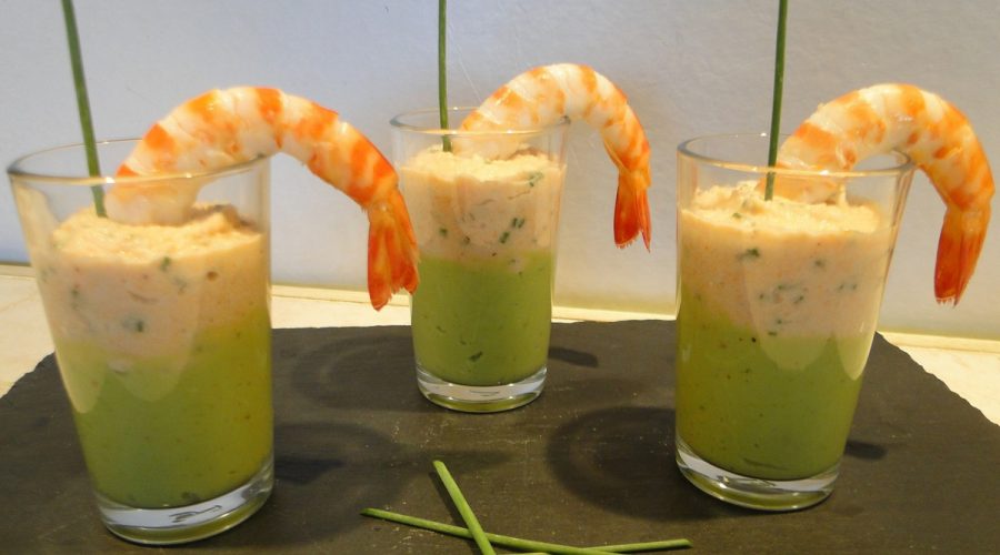 Verrines de mousse d'avocats et crème de crevettes