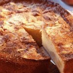 Gâteau au yaourt poires amandes