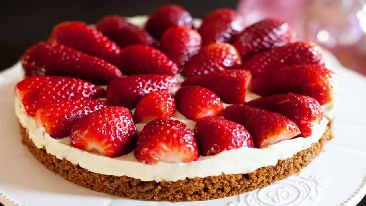 Tarte aux fraises et spéculoos sans cuisson