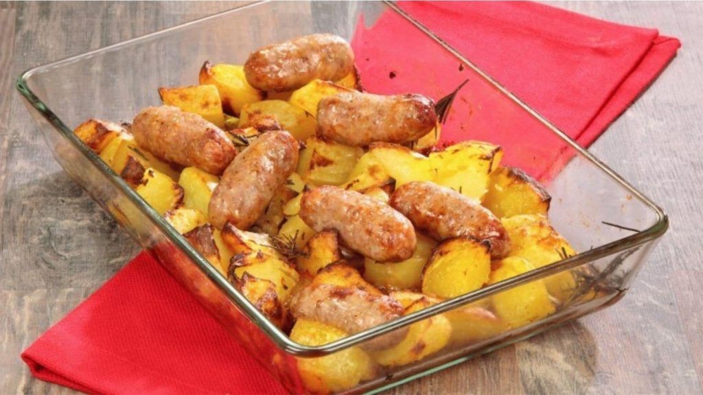 Recette Avec Saucisson Sec Et Pomme De Terre Recette saucisse et pommes de terre au four