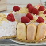 Charlotte aux framboises et aux amandes sans cuisson