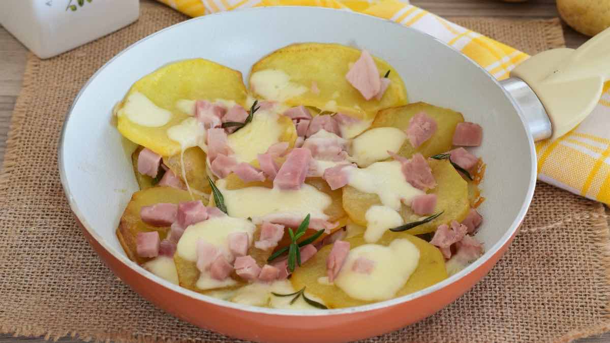 Pommes de terre au jambon et à la mozzarella