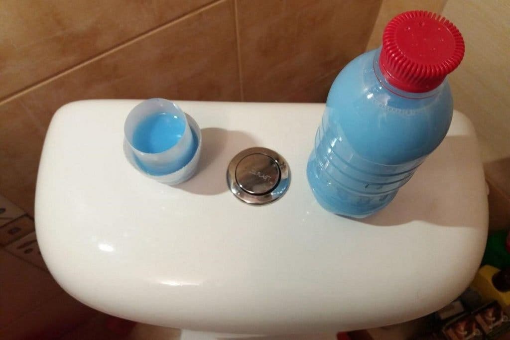 Voici comment se débarrasser de la mauvaise odeur des toilettes