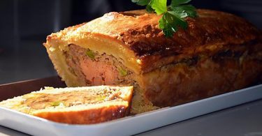 Pâté de canard en croûte, au foie gras et à l'armagnac