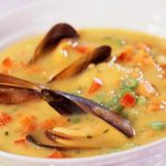 Soupe aux moules et aux légumes