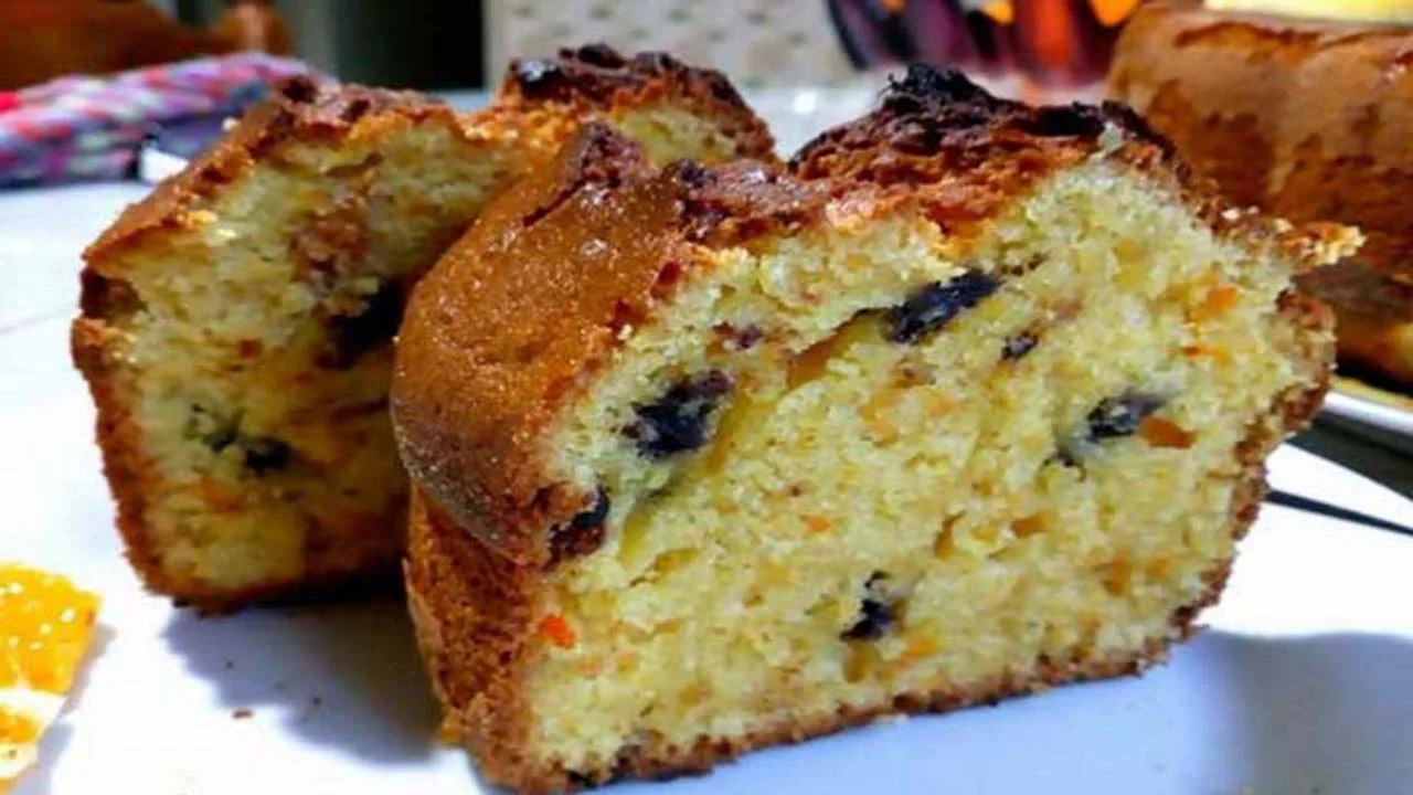 Cake à l’orange et aux raisins secs