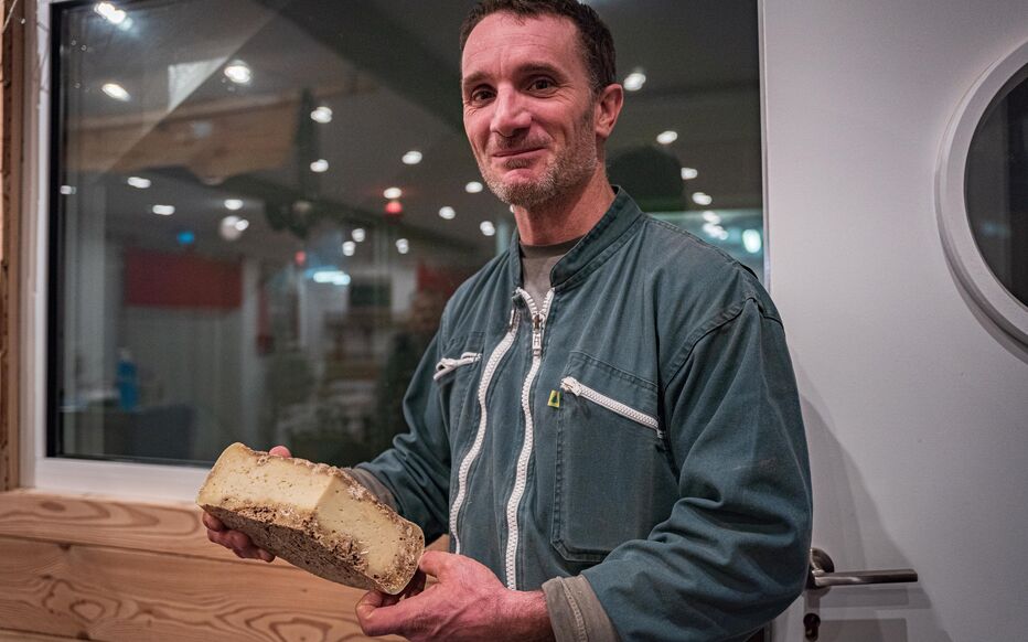 Un éleveur d’origine normande a retrouvé la recette du Persillé de Valloire, un fromage de Savoie disparu