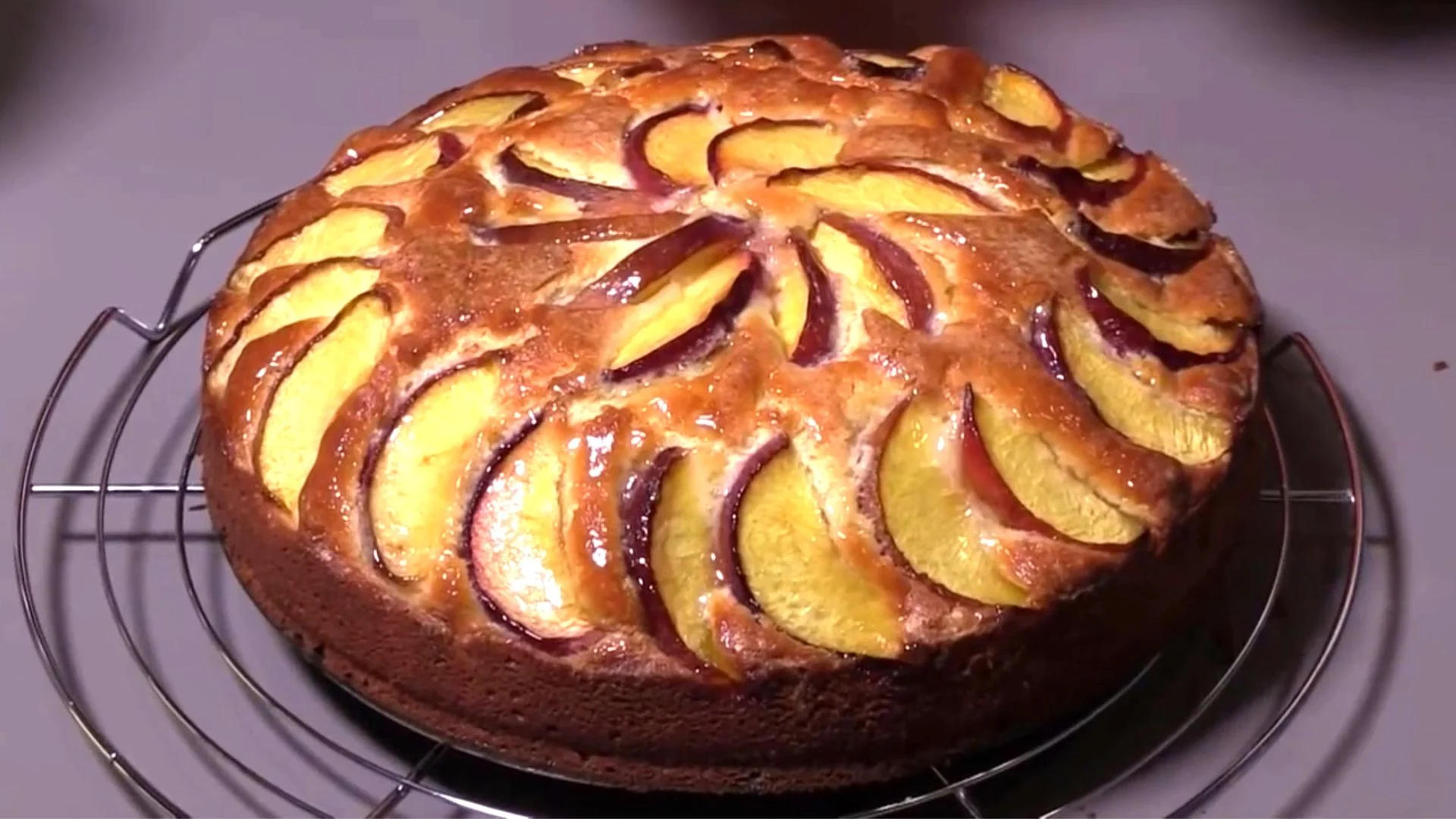 Gâteau aux pêches moelleux et facile à faire