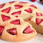 Gâteau moelleux aux fraises sans œufs
