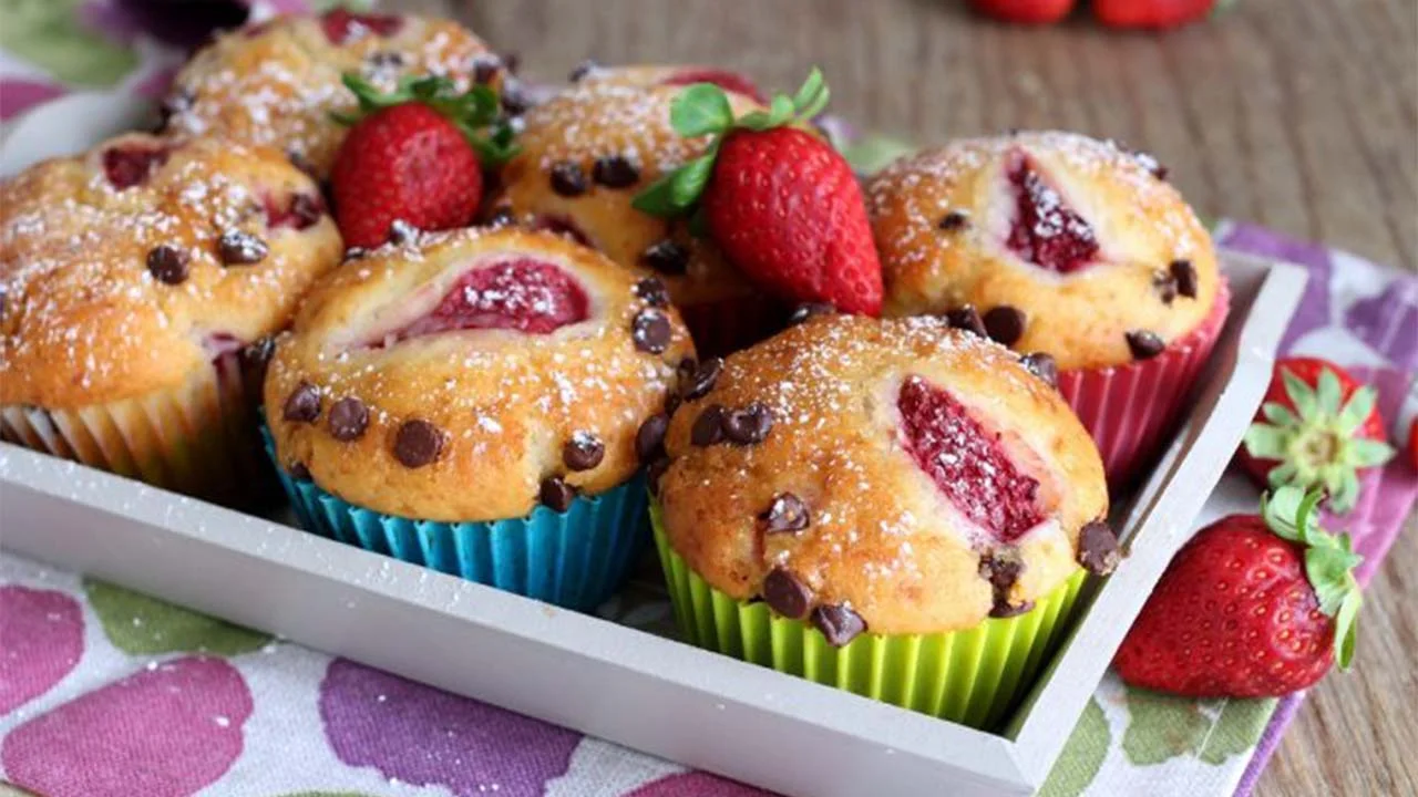 Muffins aux fraises et pépites de chocolat