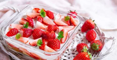 Recette de tiramisu aux fraises : facile et délicieux