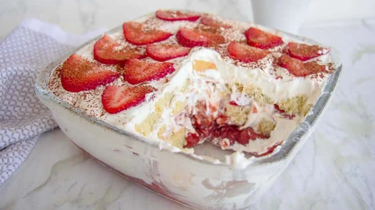 Tiramisu aux fraises Keto faible en glucides