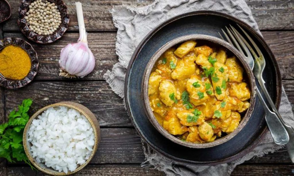 Recette Poulet au curry et lait de coco