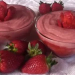 Crème Anglaise à la Crème de Fraises Maison Facile à Préparer